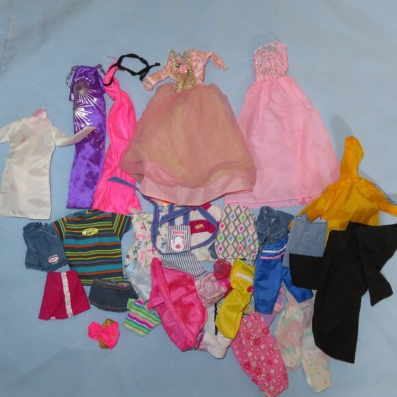 Barbie Other - SET Genuine Barbie & Ken Clothes 24+2 Barbie Style Vintage/Modern (K716)